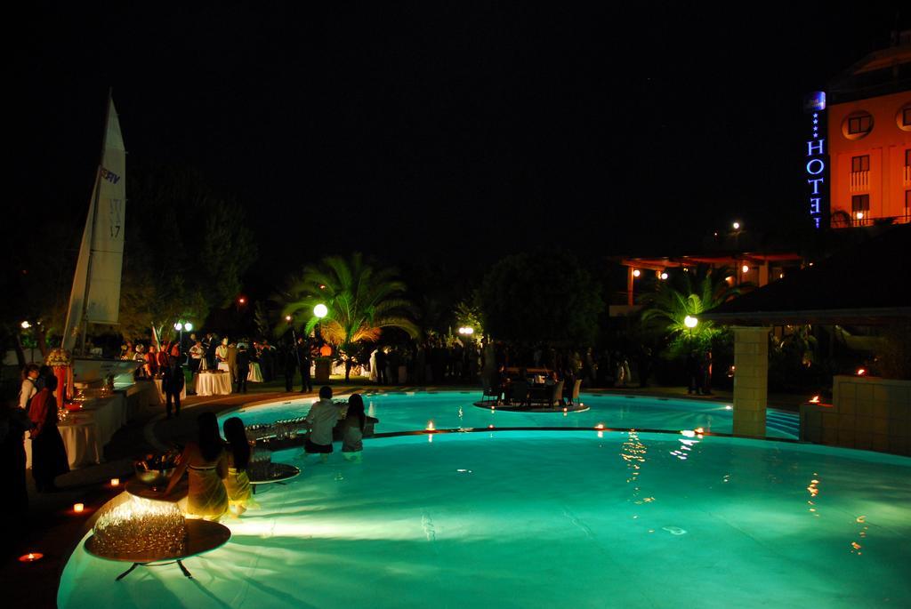 Miceneo Palace Scanzano Jonico Exterior foto